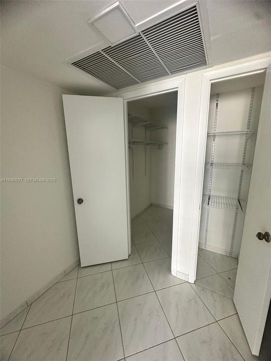 For Rent: $3,150 (2 beds, 2 baths, 1064 Square Feet)