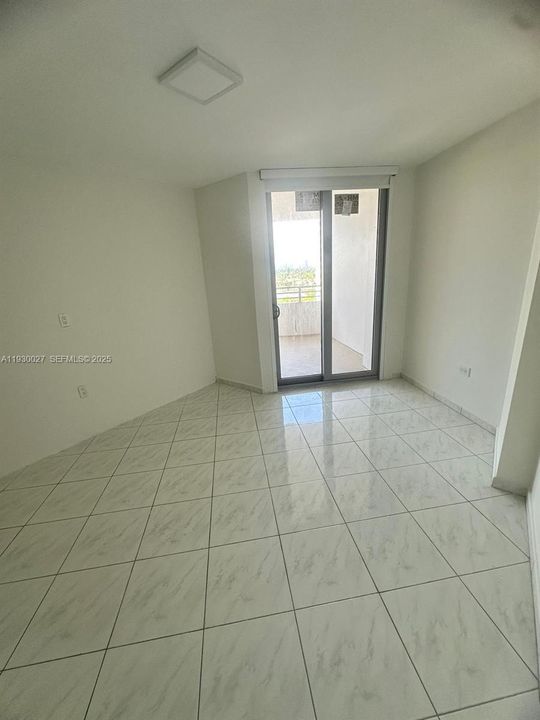 For Rent: $3,150 (2 beds, 2 baths, 1064 Square Feet)
