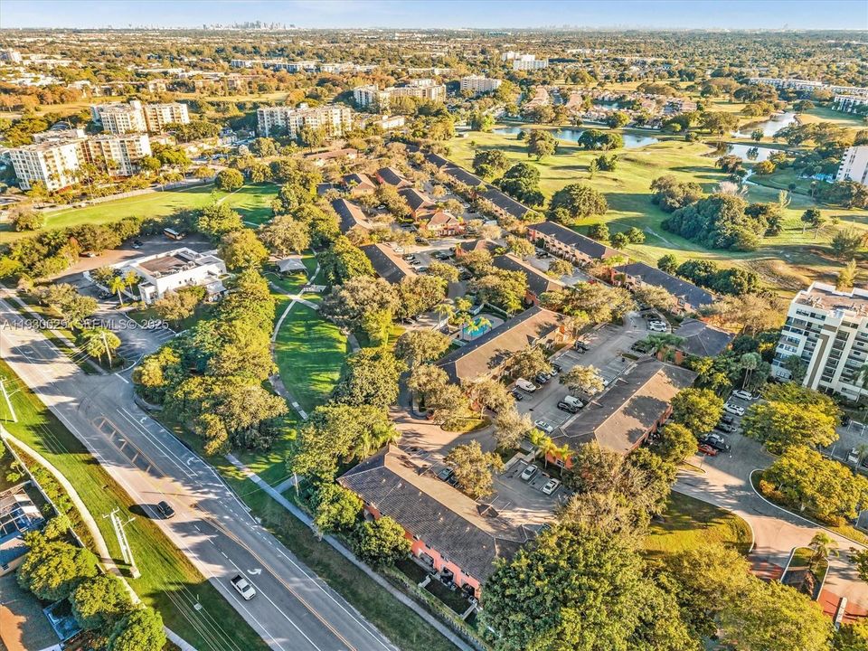 出租: $2,650 (2 贝兹, 2 浴室, 1224 平方英尺)