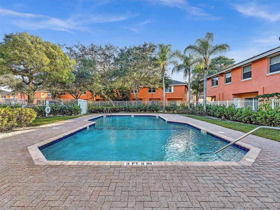 出租: $2,650 (2 贝兹, 2 浴室, 1224 平方英尺)