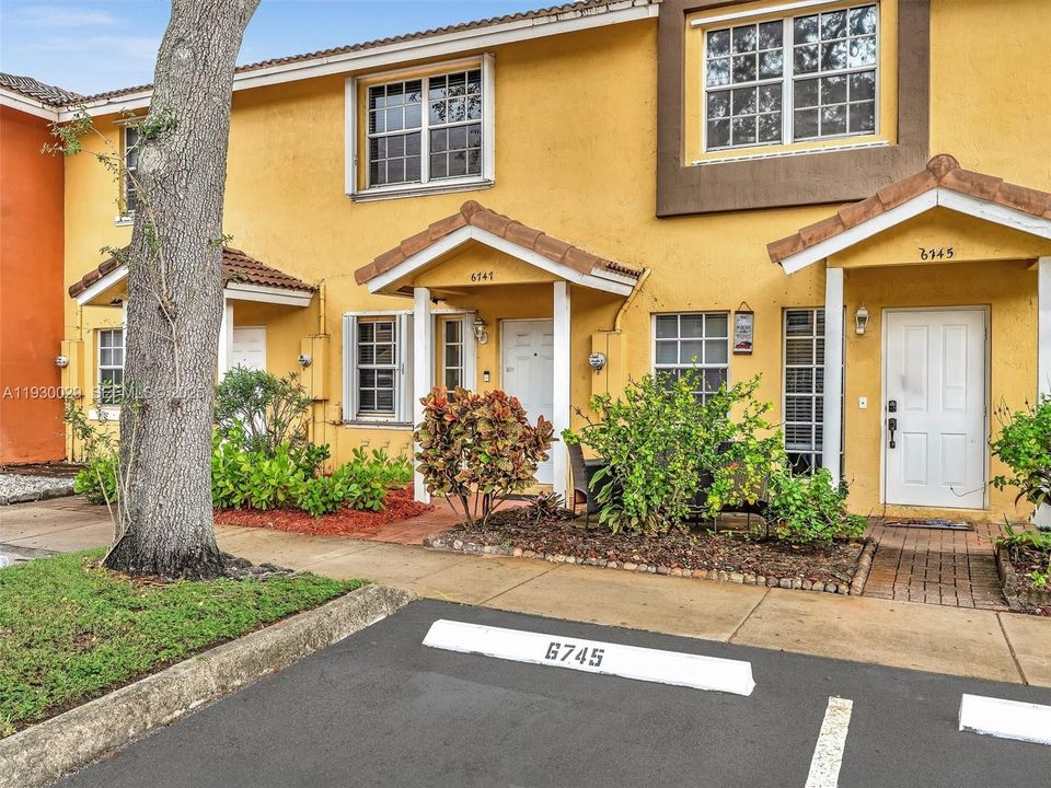 出租: $2,650 (2 贝兹, 2 浴室, 1224 平方英尺)