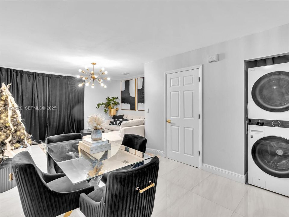 出租: $2,650 (2 贝兹, 2 浴室, 1224 平方英尺)