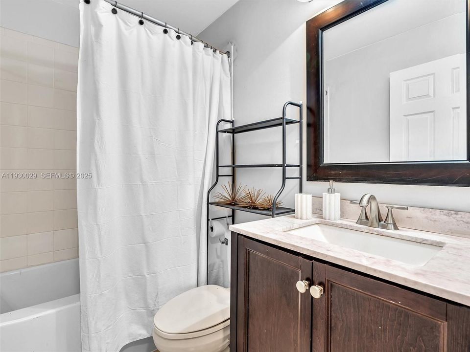 出租: $2,650 (2 贝兹, 2 浴室, 1224 平方英尺)