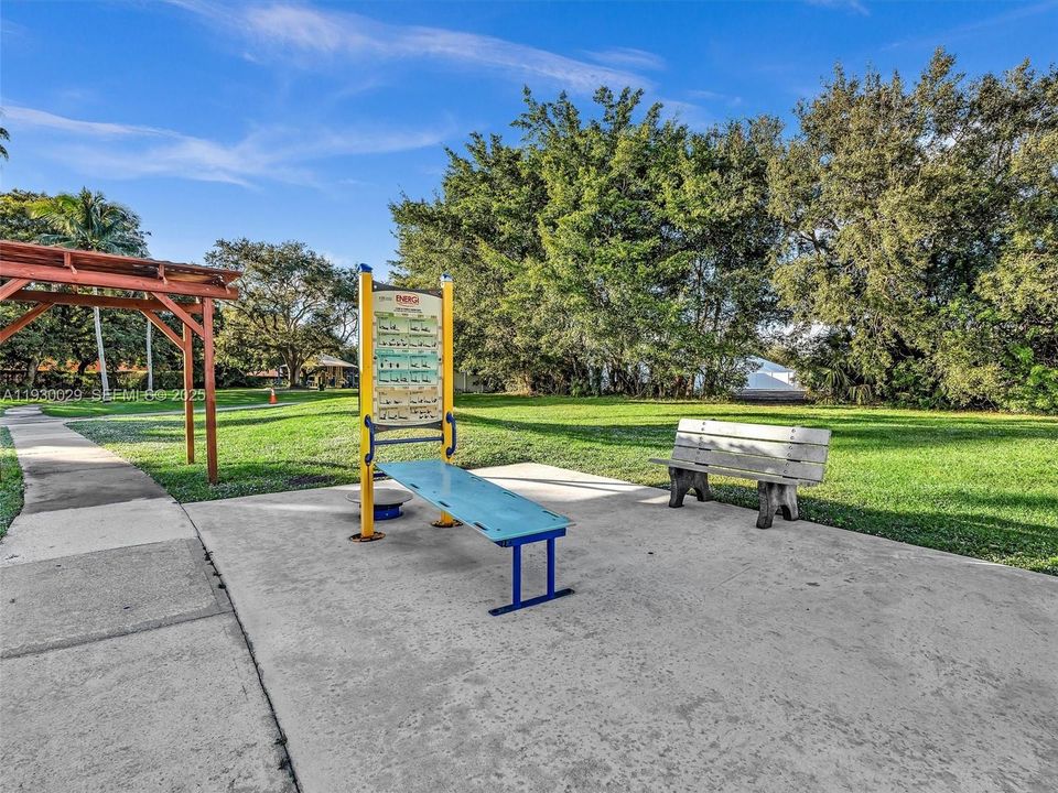 出租: $2,650 (2 贝兹, 2 浴室, 1224 平方英尺)