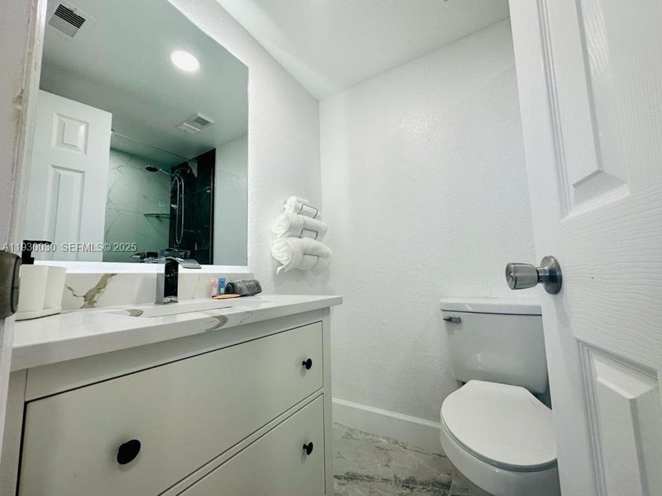 En Venta: $265,000 (2 camas, 2 baños, 0 Pies cuadrados)