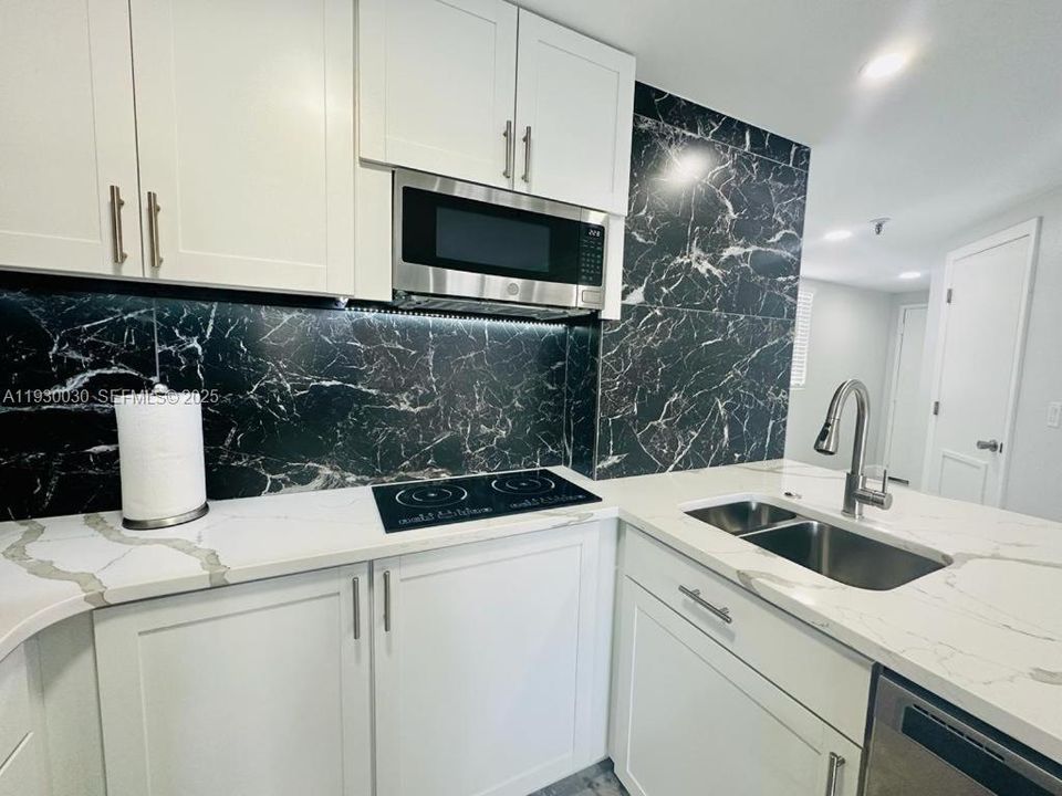 En Venta: $265,000 (2 camas, 2 baños, 0 Pies cuadrados)