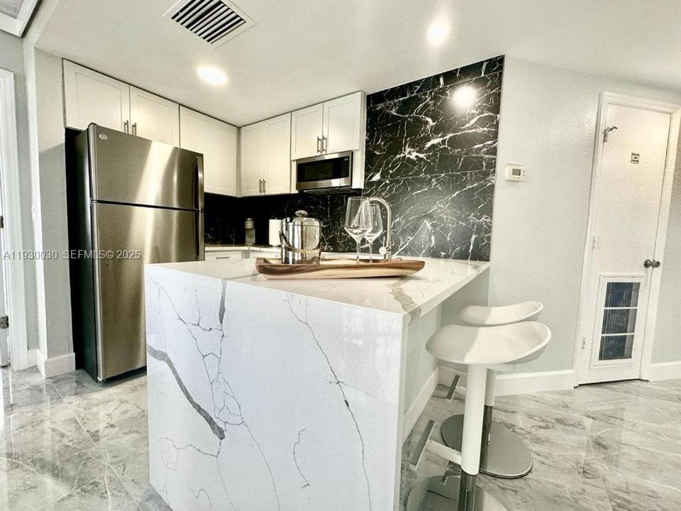 En Venta: $265,000 (2 camas, 2 baños, 0 Pies cuadrados)