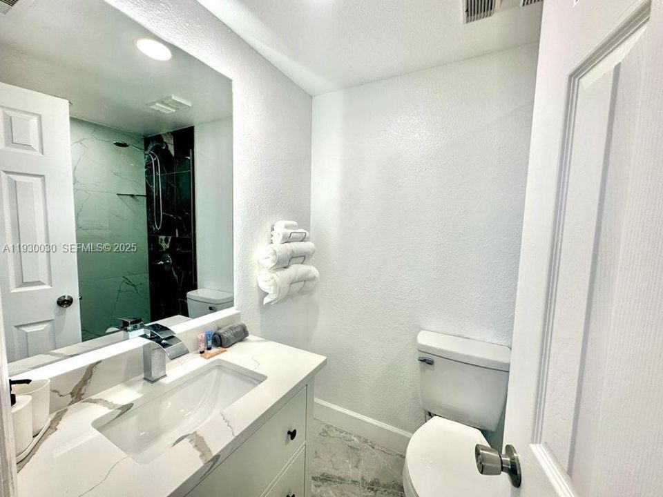 En Venta: $265,000 (2 camas, 2 baños, 0 Pies cuadrados)