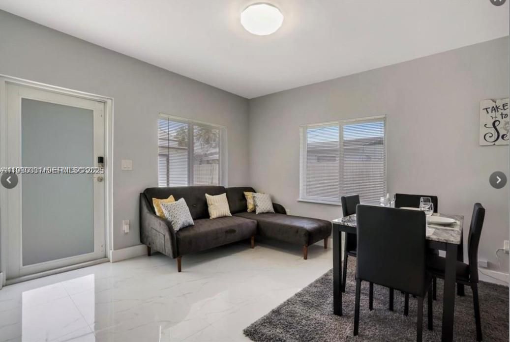 En Renta: $2,400 (2 camas, 1 baños, 1436 Pies cuadrados)