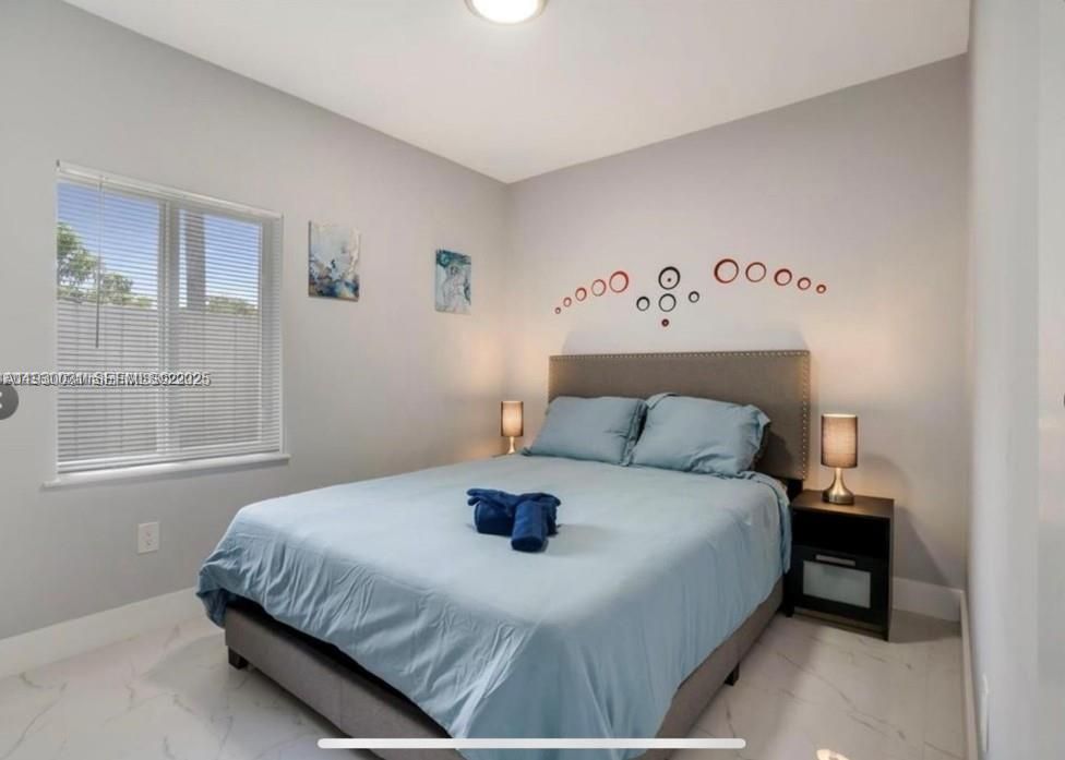 En Renta: $2,400 (2 camas, 1 baños, 1436 Pies cuadrados)