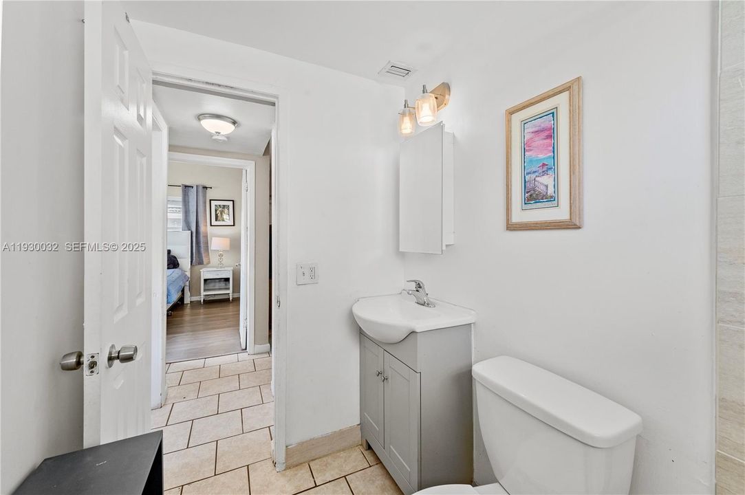 В аренду: $2,095 (2 спален, 1 ванн, 4535 Квадратных фут)