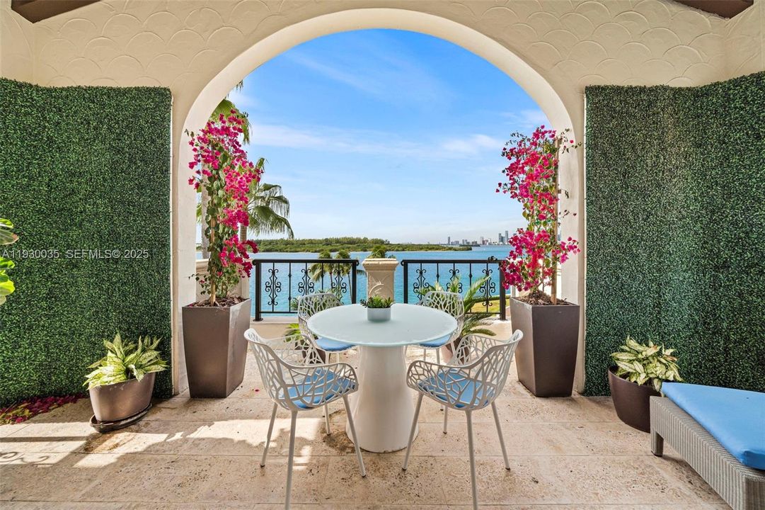 En Venta: $4,500,000 (2 camas, 2 baños, 1912 Pies cuadrados)