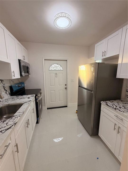 待售: $384,900 (3 贝兹, 1 浴室, 1048 平方英尺)