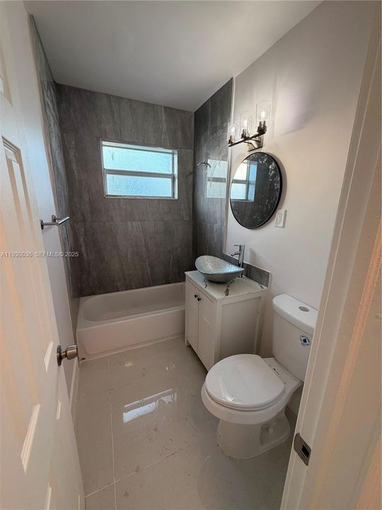 待售: $384,900 (3 贝兹, 1 浴室, 1048 平方英尺)