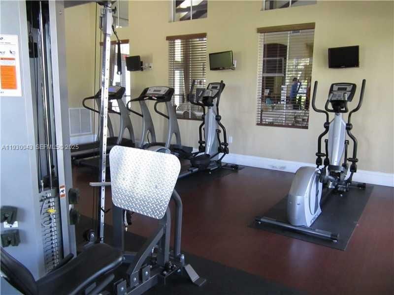 В аренду: $2,350 (3 спален, 3 ванн, 1428 Квадратных фут)