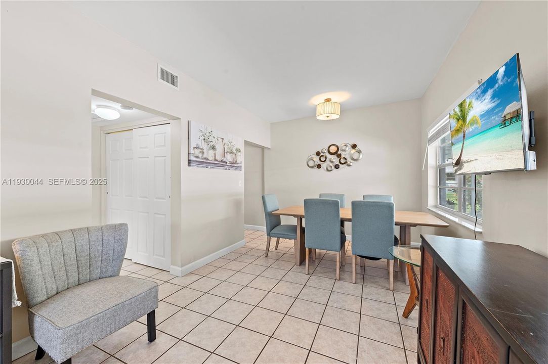 For Rent: $1,795 (1 beds, 1 baths, 4535 Square Feet)