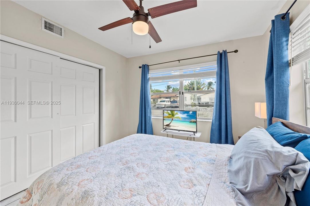 For Rent: $1,795 (1 beds, 1 baths, 4535 Square Feet)