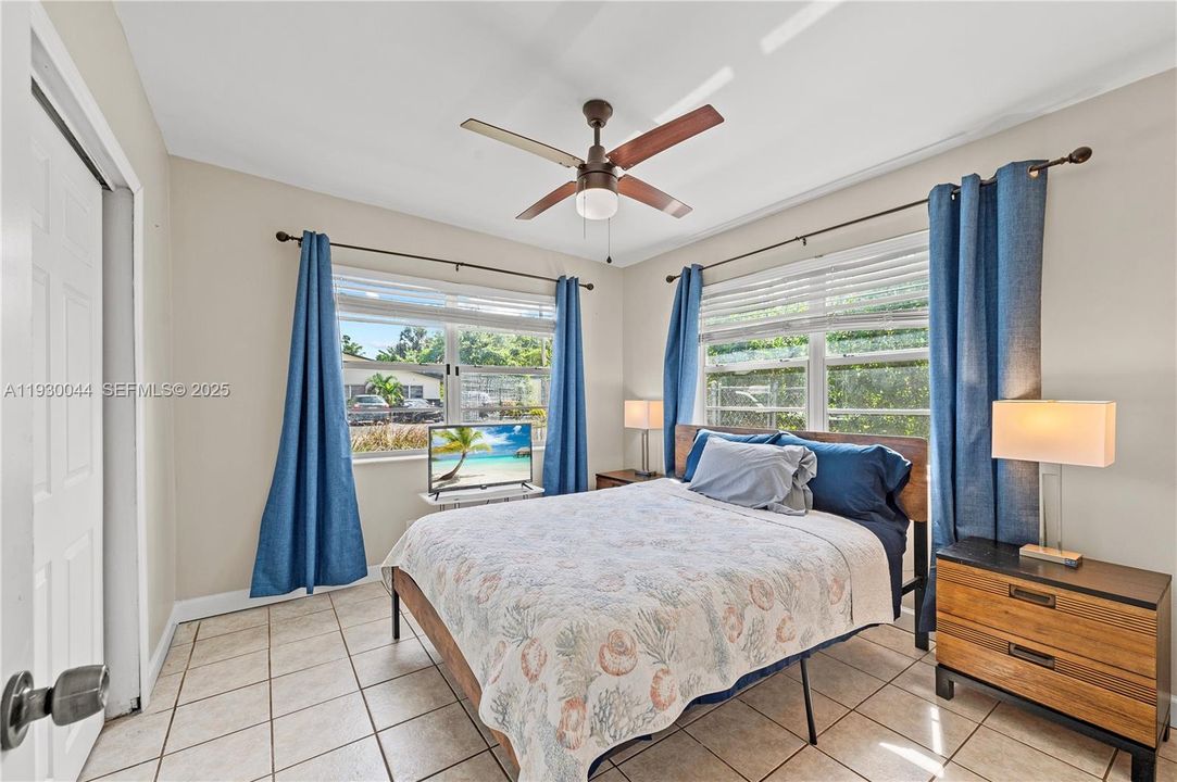 For Rent: $1,795 (1 beds, 1 baths, 4535 Square Feet)