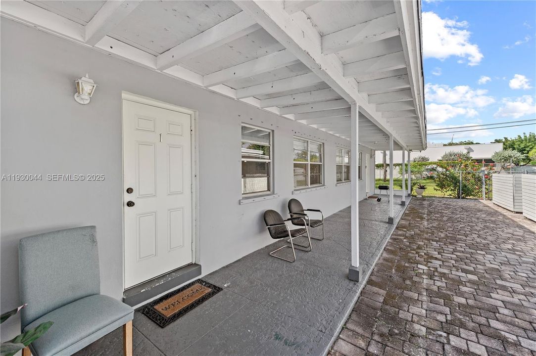 For Rent: $1,795 (1 beds, 1 baths, 4535 Square Feet)