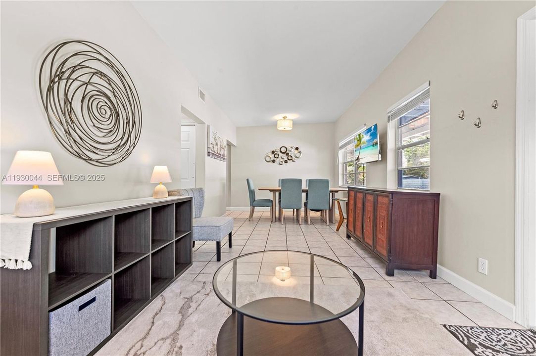 For Rent: $1,795 (1 beds, 1 baths, 4535 Square Feet)