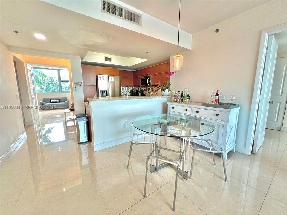 For Sale: $380,000 (3 beds, 2 baths, 1271 Square Feet)