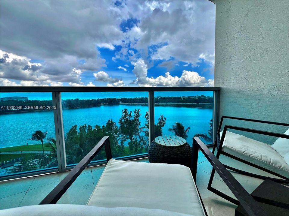 For Sale: $380,000 (3 beds, 2 baths, 1271 Square Feet)