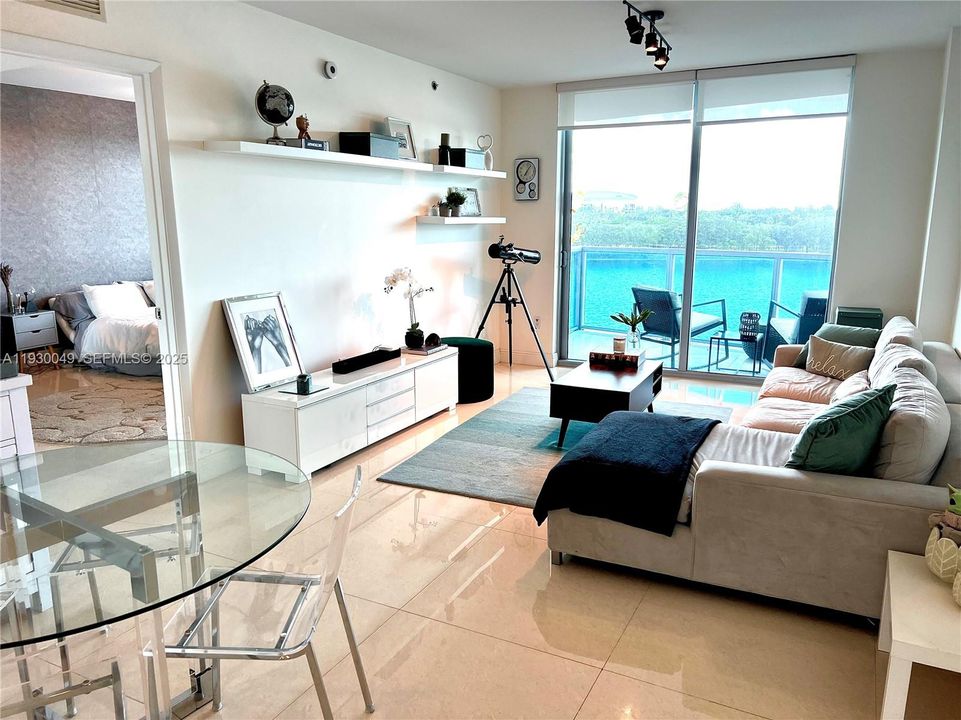 For Sale: $380,000 (3 beds, 2 baths, 1271 Square Feet)