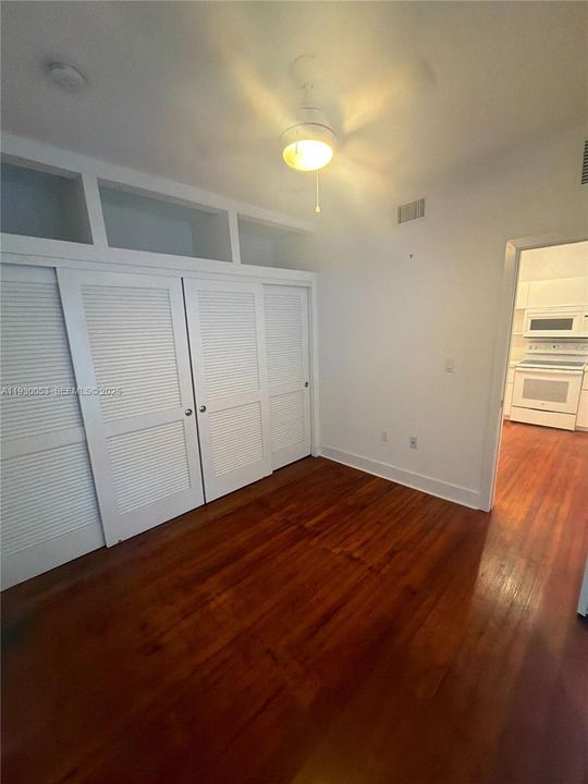 For Rent: $2,395 (1 beds, 1 baths, 375 Square Feet)