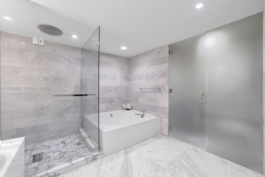 For Sale: $5,750,000 (2 beds, 2 baths, 2268 Square Feet)