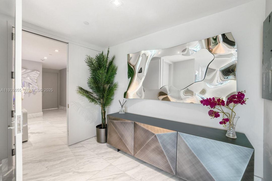 For Sale: $5,750,000 (2 beds, 2 baths, 2268 Square Feet)