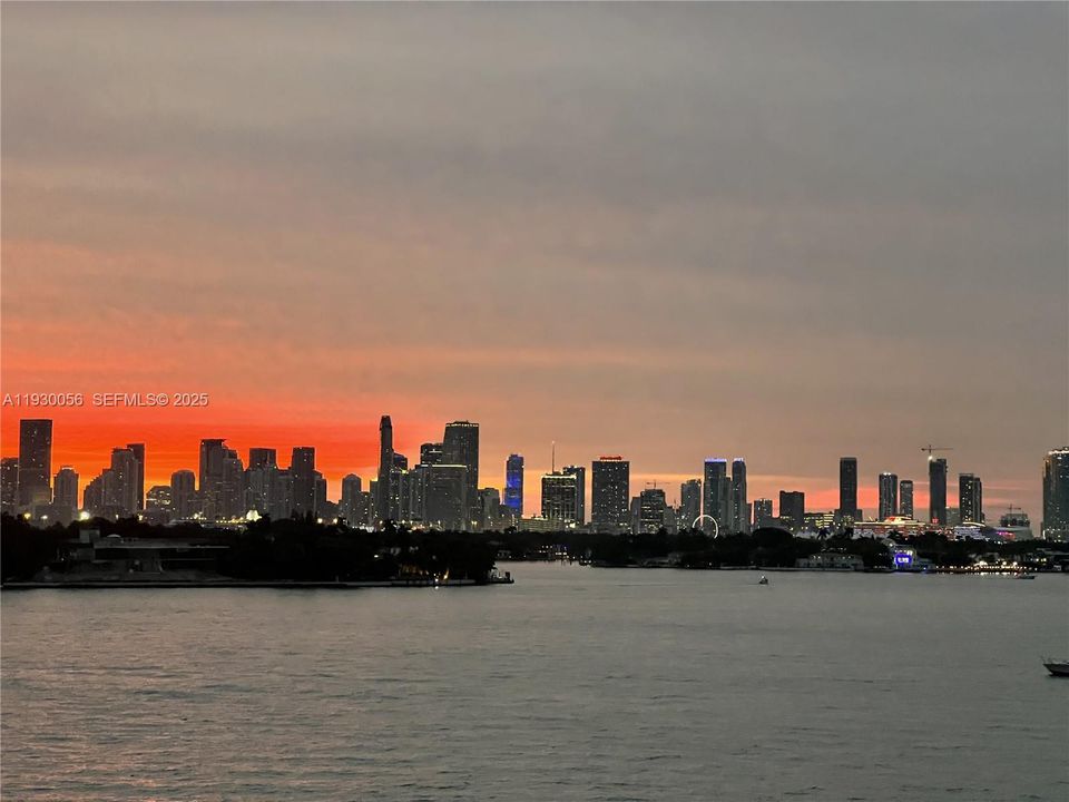 В аренду: $5,750 (2 спален, 2 ванн, 1226 Квадратных фут)