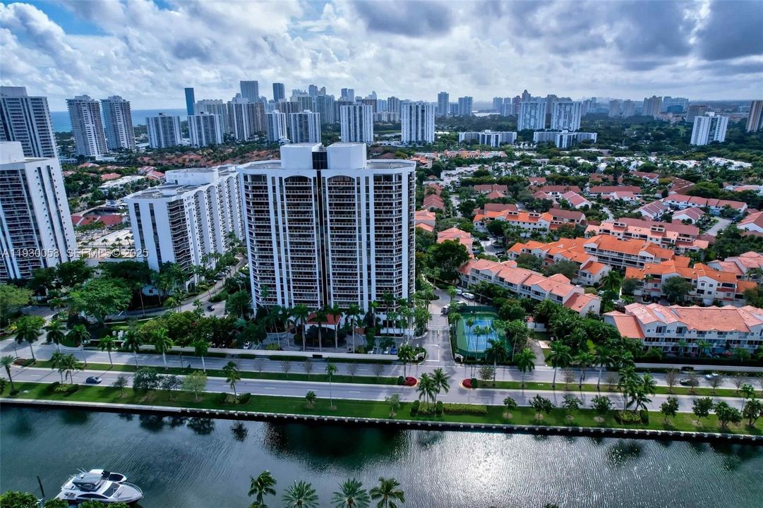 На продажу: $635,000 (3 спален, 2 ванн, 1820 Квадратных фут)