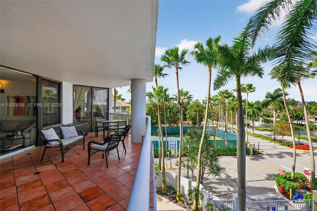 На продажу: $635,000 (3 спален, 2 ванн, 1820 Квадратных фут)