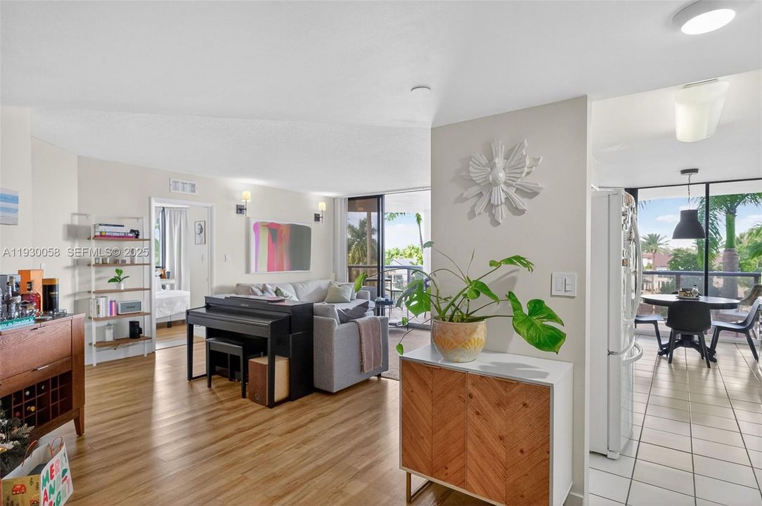 На продажу: $635,000 (3 спален, 2 ванн, 1820 Квадратных фут)