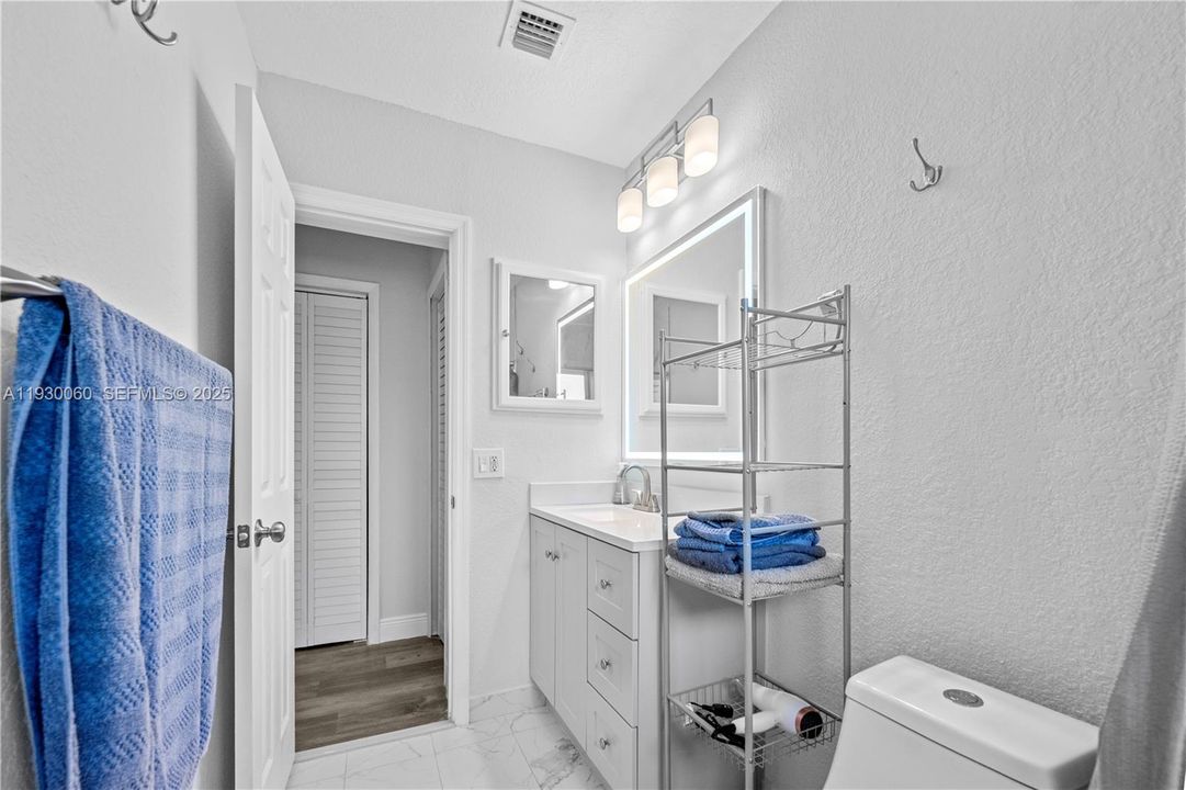 En Renta: $2,395 (1 camas, 1 baños, 2344 Pies cuadrados)