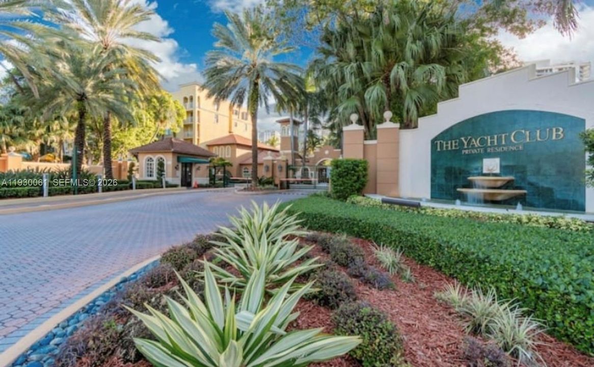 出租: $3,200 (1 贝兹, 1 浴室, 750 平方英尺)