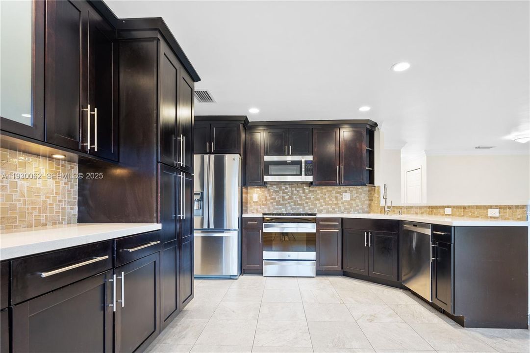 En Renta: $5,500 (4 camas, 3 baños, 2498 Pies cuadrados)