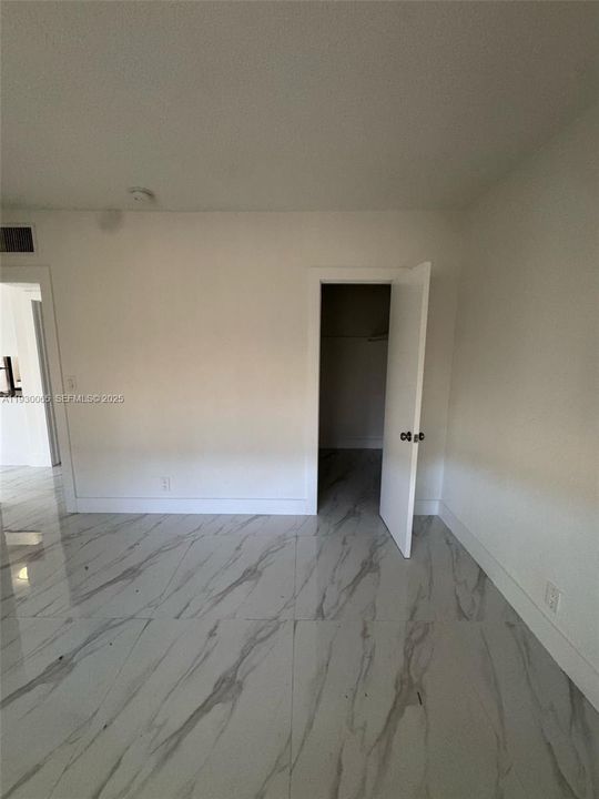 For Rent: $1,750 (1 beds, 1 baths, 750 Square Feet)