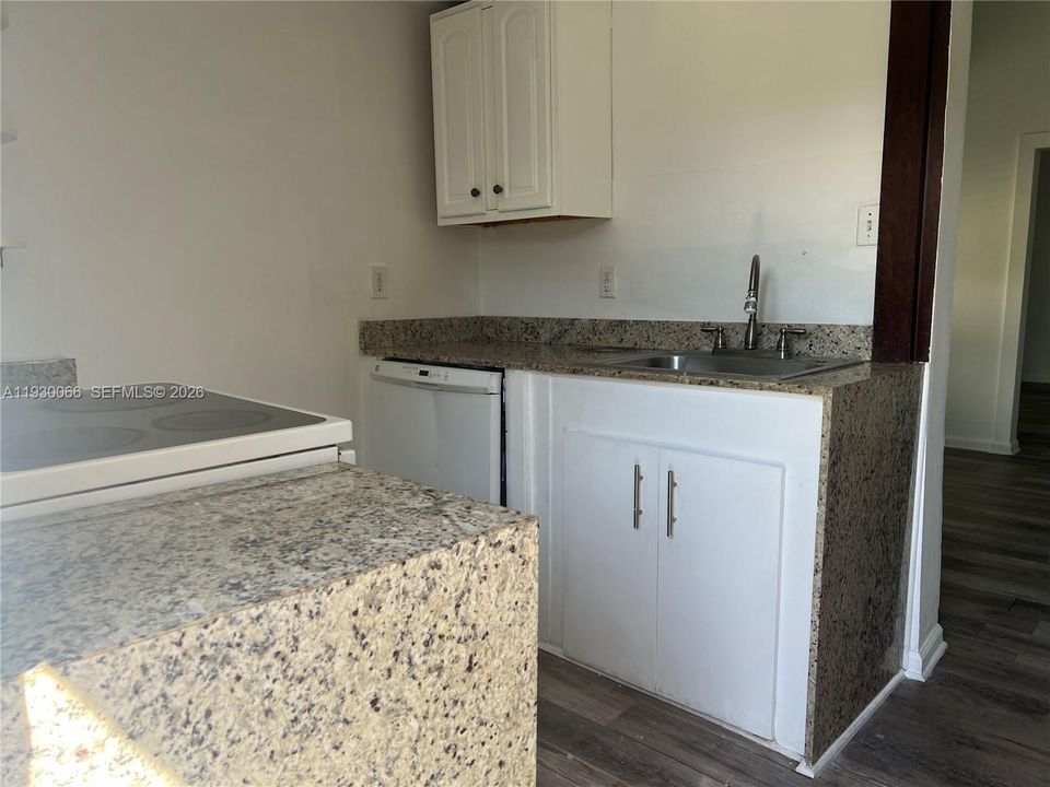 待售: $1,900,000 (0 贝兹, 0 浴室, 3051 平方英尺)