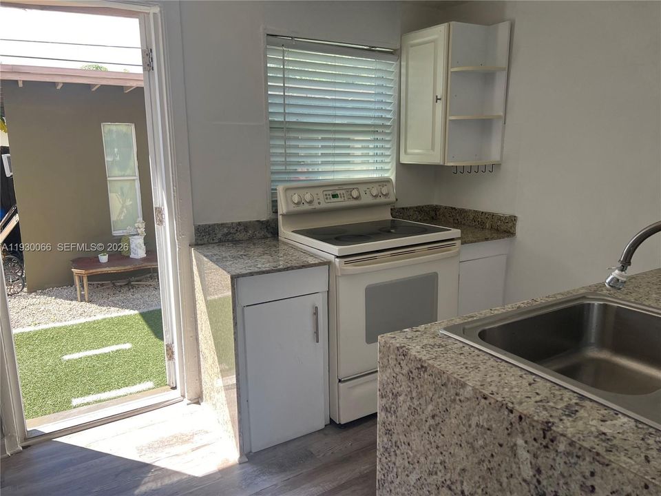 待售: $1,900,000 (0 贝兹, 0 浴室, 3051 平方英尺)