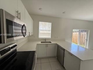 For Rent: $2,600 (3 beds, 2 baths, 1483 Square Feet)