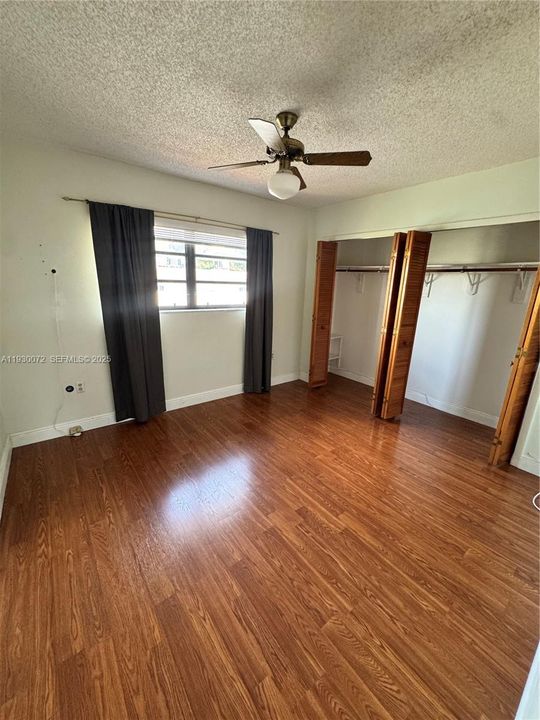 For Rent: $2,500 (2 beds, 1 baths, 875 Square Feet)