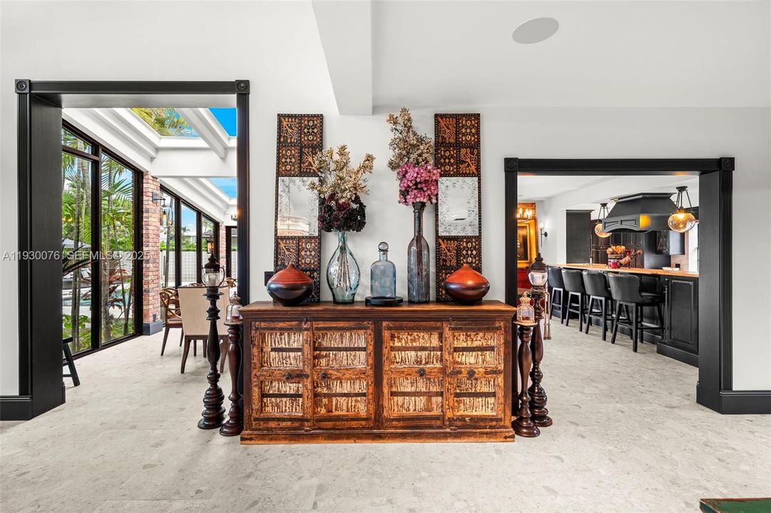 待售: $25,000,000 (6 贝兹, 6 浴室, 5562 平方英尺)