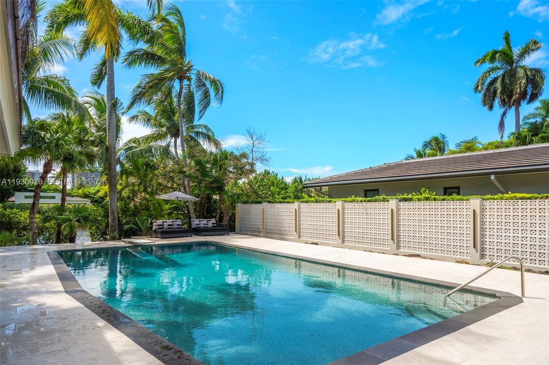 待售: $25,000,000 (6 贝兹, 6 浴室, 5562 平方英尺)