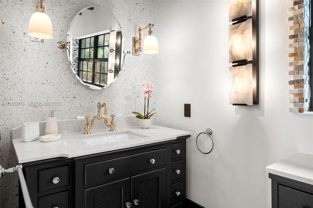 待售: $25,000,000 (6 贝兹, 6 浴室, 5562 平方英尺)