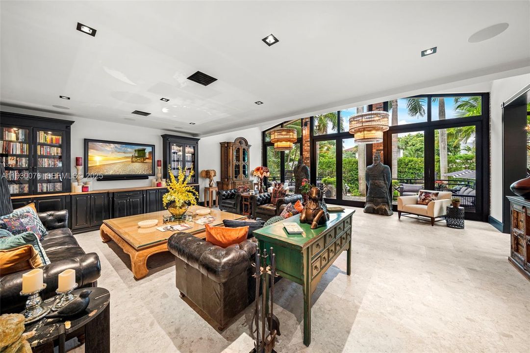 待售: $25,000,000 (6 贝兹, 6 浴室, 5562 平方英尺)