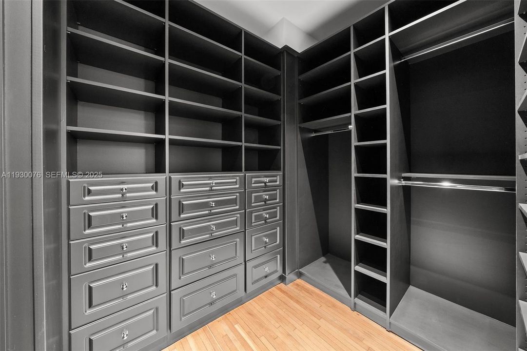 待售: $25,000,000 (6 贝兹, 6 浴室, 5562 平方英尺)