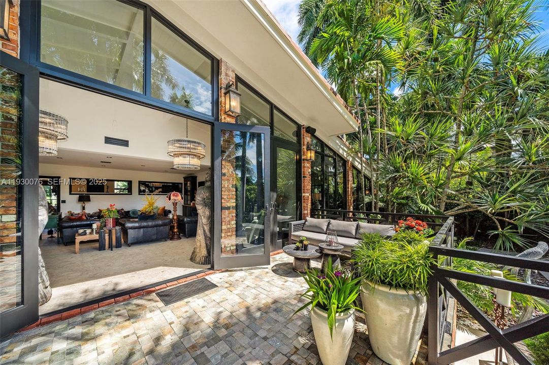 待售: $25,000,000 (6 贝兹, 6 浴室, 5562 平方英尺)