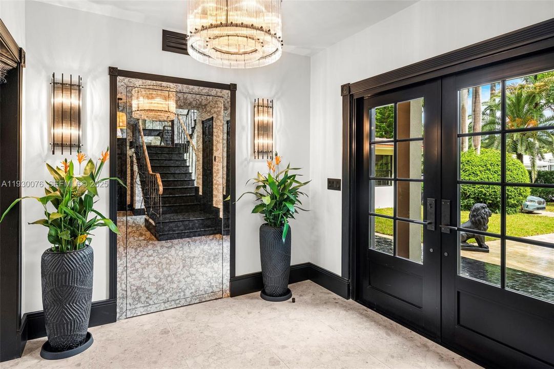 待售: $25,000,000 (6 贝兹, 6 浴室, 5562 平方英尺)