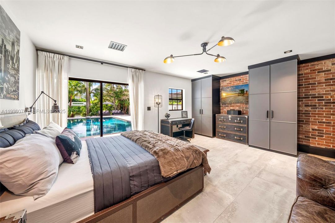 待售: $25,000,000 (6 贝兹, 6 浴室, 5562 平方英尺)